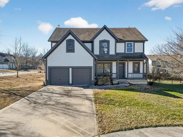 $375,000 | 21526 West 51st Terrace, Shawnee, KS 66226