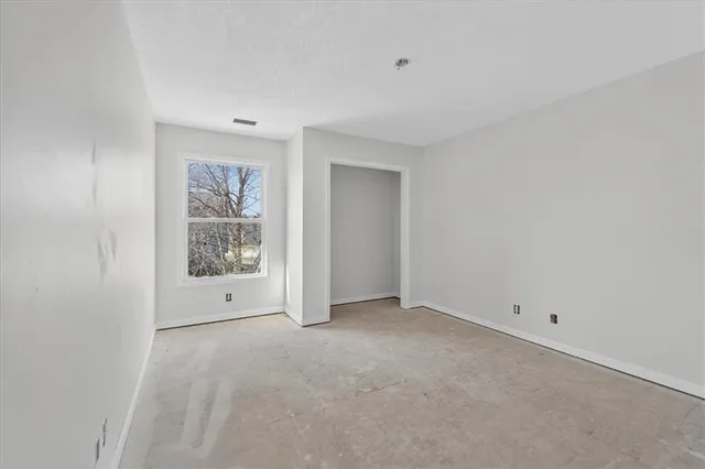 $375,000 | 21526 West 51st Terrace, Shawnee, KS 66226