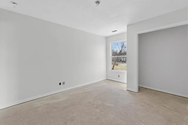 $375,000 | 21526 West 51st Terrace, Shawnee, KS 66226