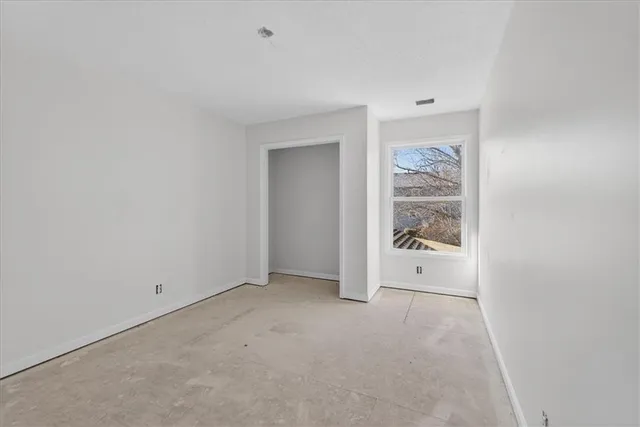 $375,000 | 21526 West 51st Terrace, Shawnee, KS 66226