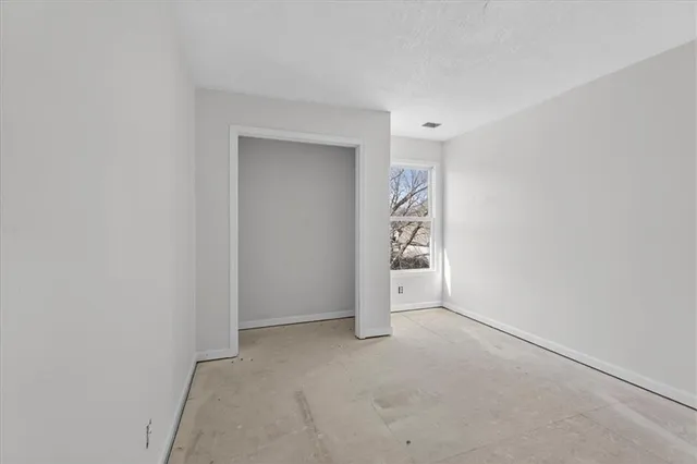 $375,000 | 21526 West 51st Terrace, Shawnee, KS 66226