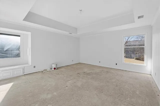 $375,000 | 21526 West 51st Terrace, Shawnee, KS 66226