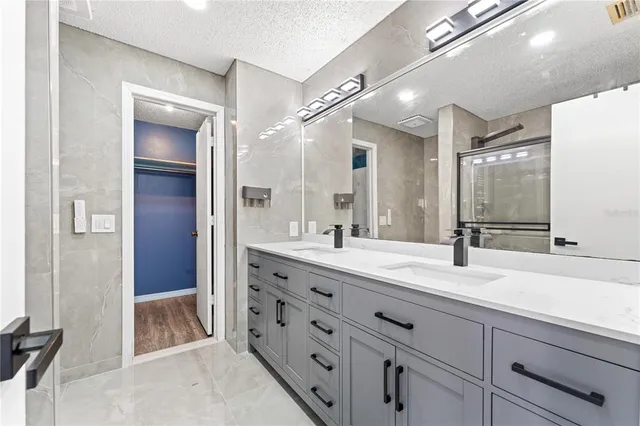 $389,900 | 2737 Foxwood Court, Orlando, FL 32818