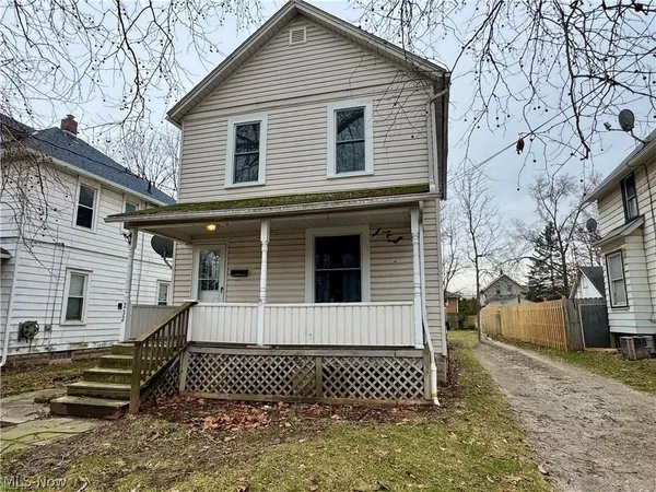 $120,000 | 232 West River Road North, Elyria, OH 44035