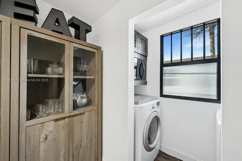 a view of a pathway with a yard