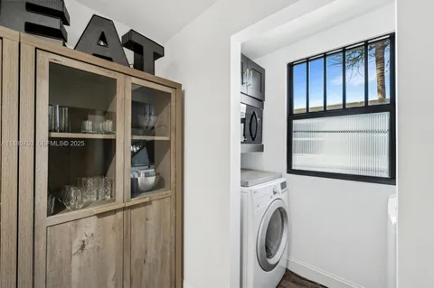 a view of a pathway with a yard