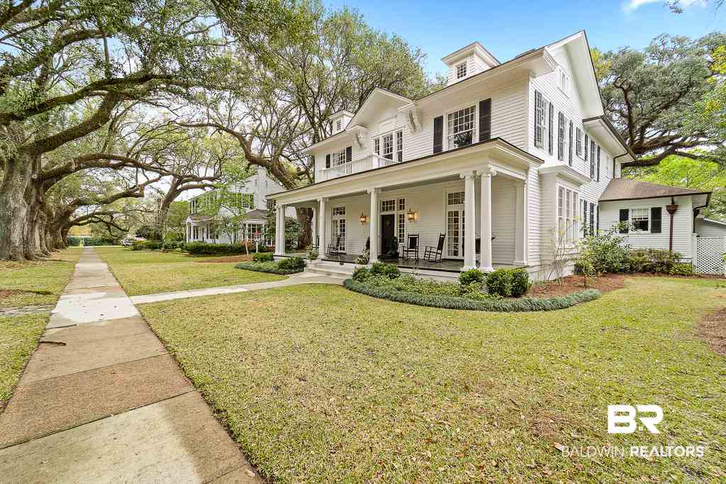 204 Lanier Avenue Mobile, AL 36607 - Photo 3 of 50