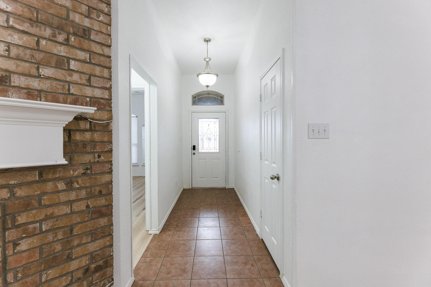 6906 37th Street Lubbock, TX 79407 - Photo 3 of 50 Entryway