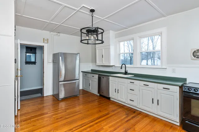 $325,000 | 477 Brunswick Road, Brunswick, NY 12180