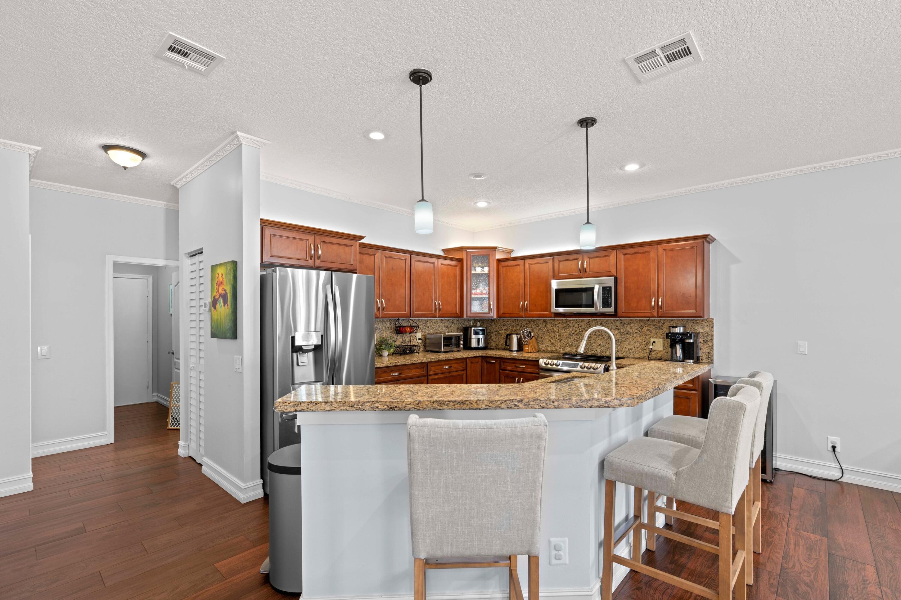 18037 Mambo Drive Boca Raton, FL 33496 - Photo 7 of 56 Kitchen Bar