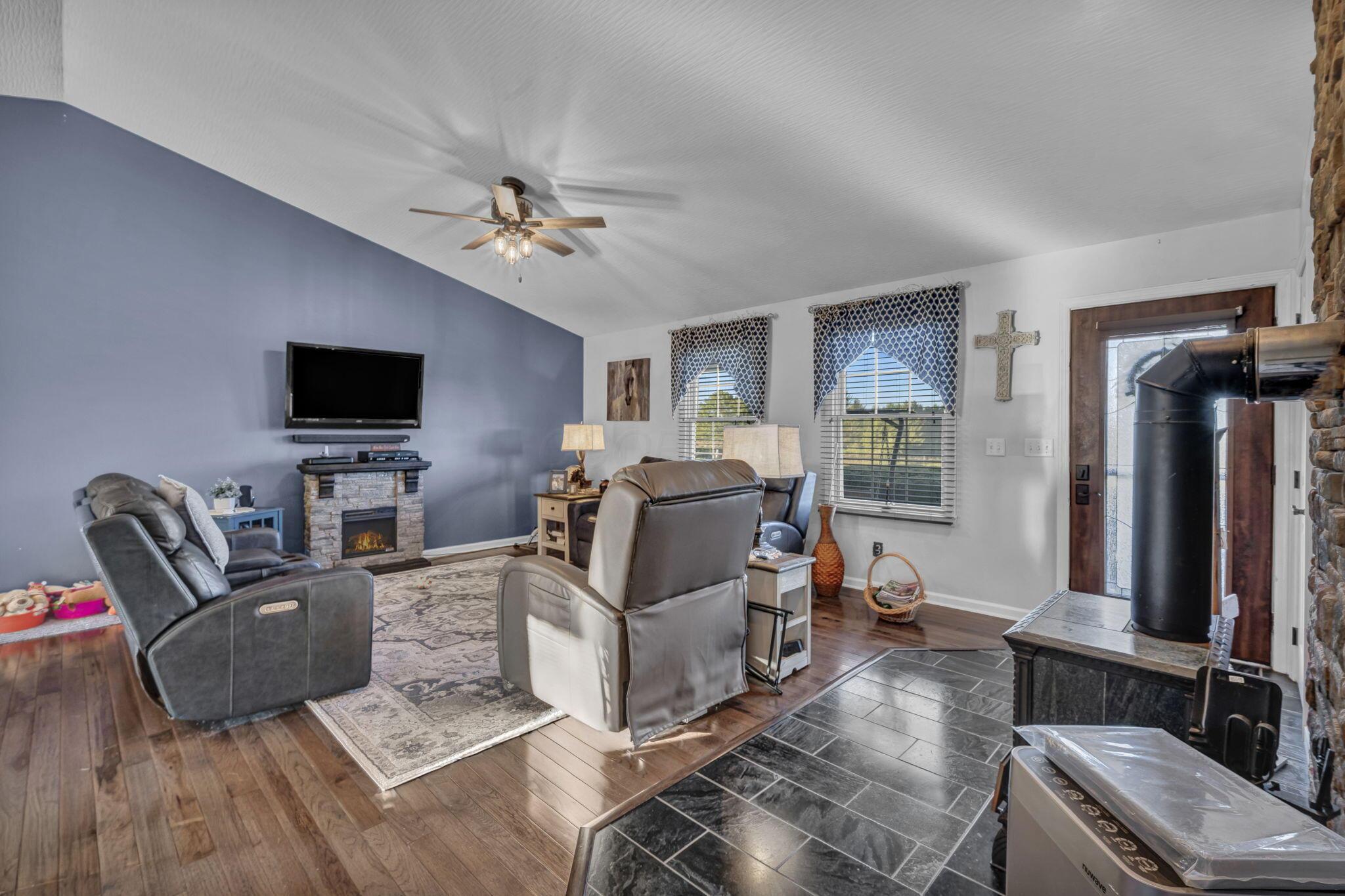 16740 Ellis Road Laurelville, OH 43135 - Photo 22 of 80 25-web-or-mls-Ellis rd_15