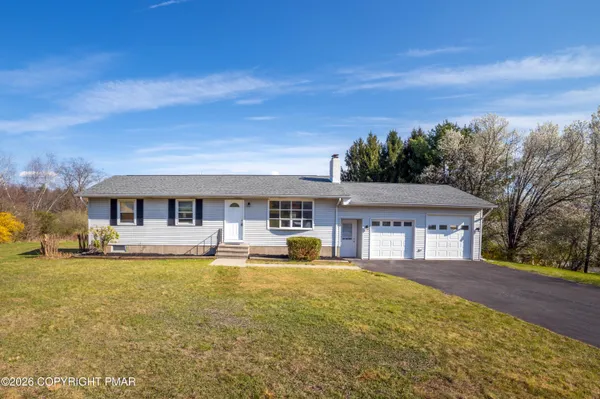 $344,400 | 1552 Mohawk Avenue, Effort, PA 18330