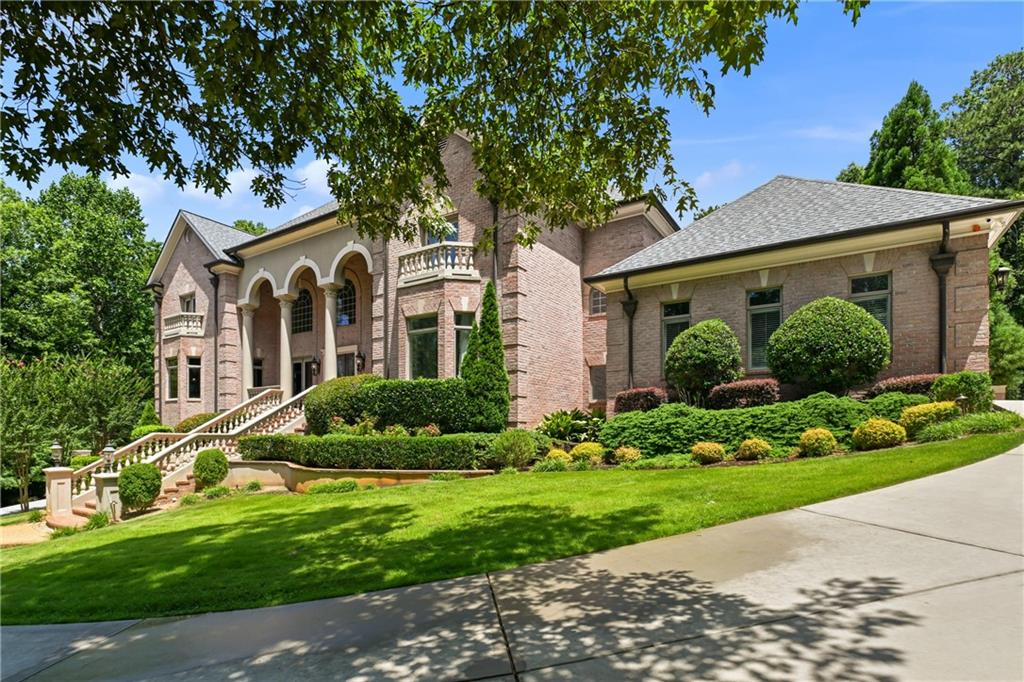 1680 Riverside Road Roswell, GA 30076 - Photo 4 of 90