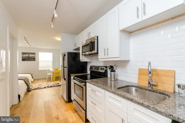 $1,513 | 224 Church Street, Unit 417, Philadelphia, PA 19106
