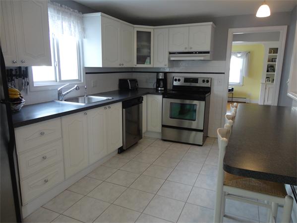 33 Revere Road Woburn, MA 01801 - Photo 4 of 25 Gallery Image 4