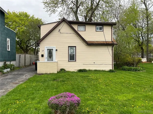 $164,900 | 17 Edith Street, Tonawanda, NY 14150
