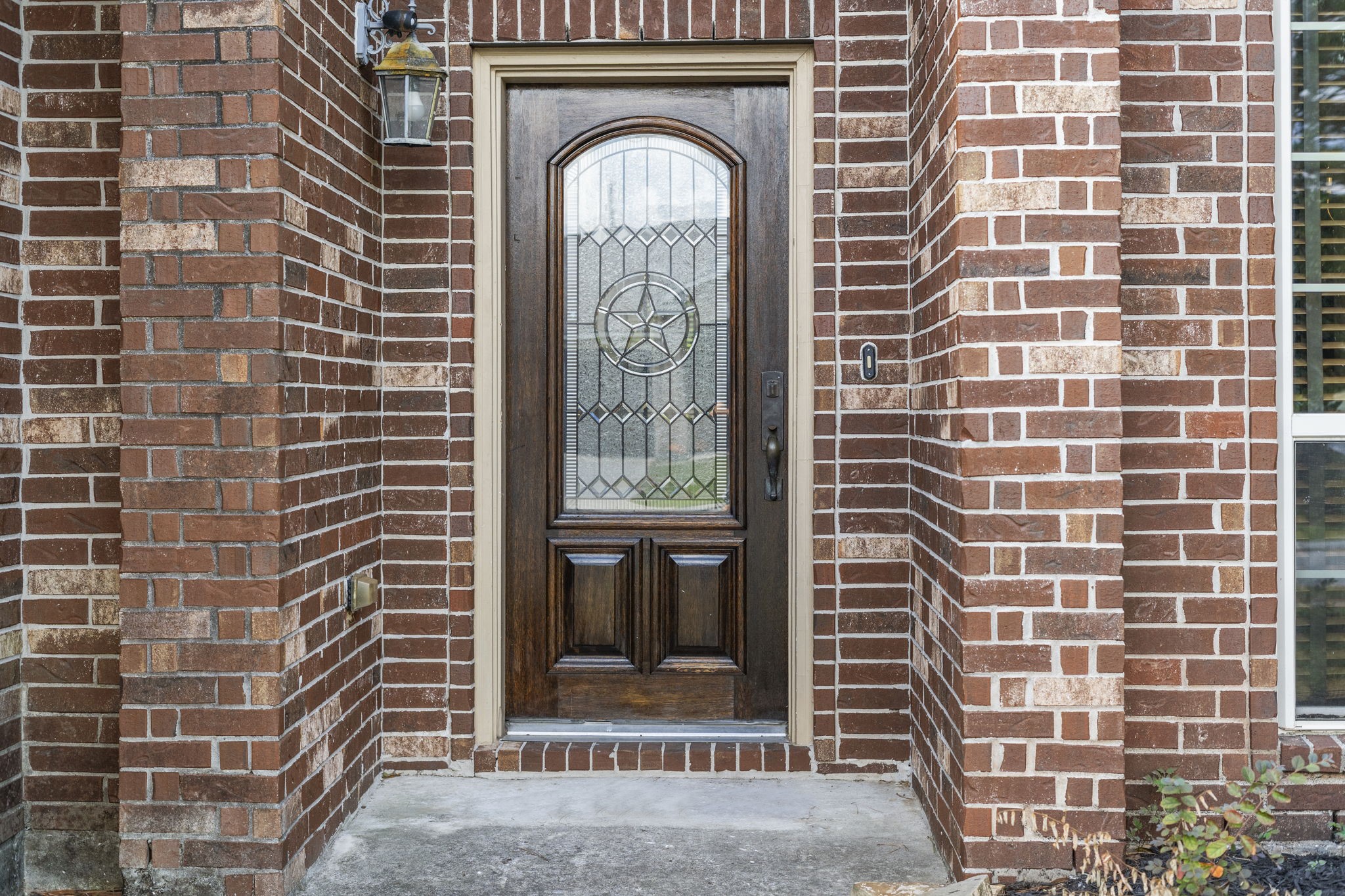 20555 Bonds Creek Lane Spring, TX 77388 - Photo 4 of 34 a view of a brick building