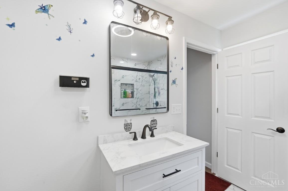 2576 Banning Road Cincinnati, OH 45239 - Photo 27 of 71
