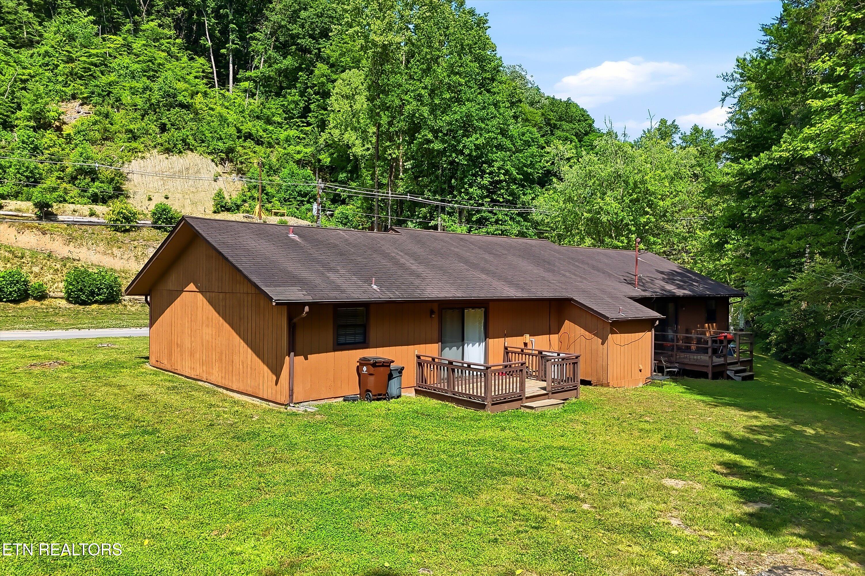 197-207 Gum Hollow Road, Unit 197 207 Oak Ridge, TN 37830 - Photo 4 of 13 04-197-207 Gum Hollow Rd-4