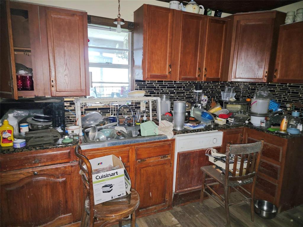 1917 County Road 1144 Point, TX 75472 - Photo 12 of 19