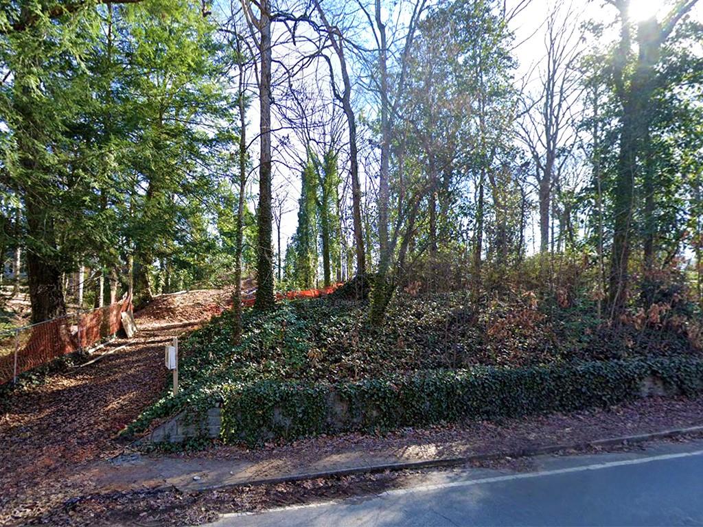 3939 Ivy Road Northeast Atlanta, GA 30342 - Photo 4 of 4