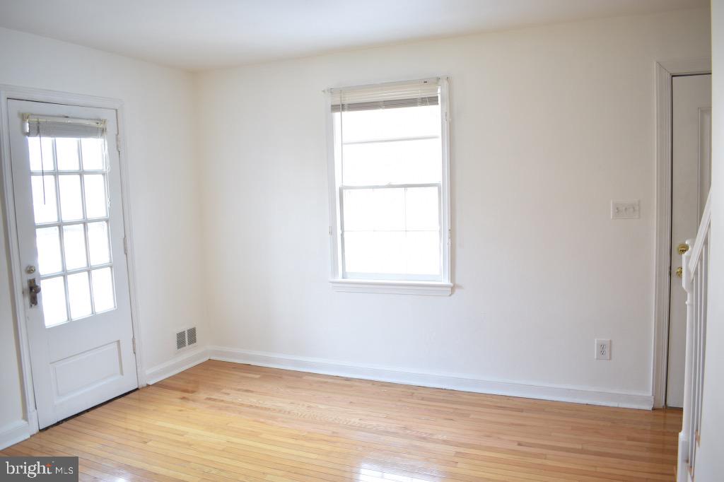 2604 Elnora Street Silver Spring, MD 20902 - Photo 2 of 30 Family Room
