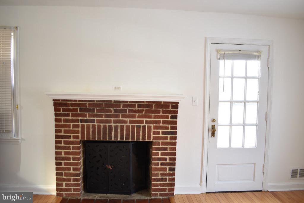 2604 Elnora Street Silver Spring, MD 20902 - Photo 4 of 30 Family Room