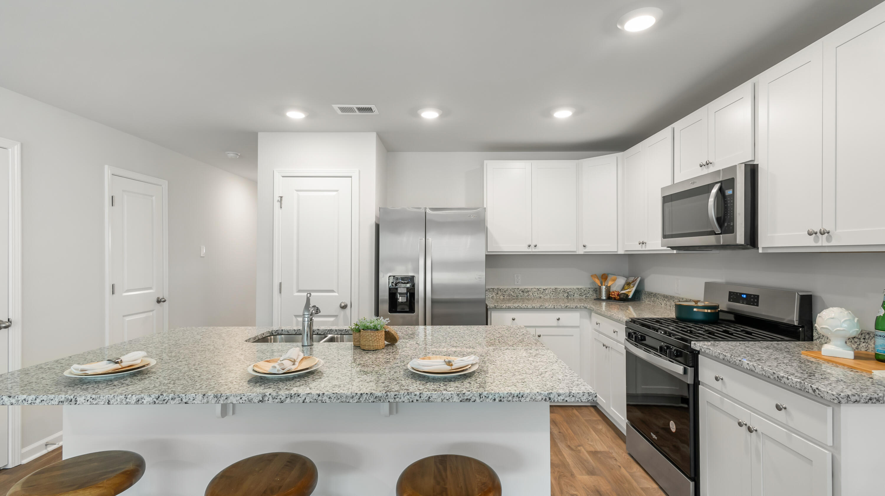 138 Yarrow Way Moncks Corner, SC 29461 - Photo 5 of 23 Davis_5