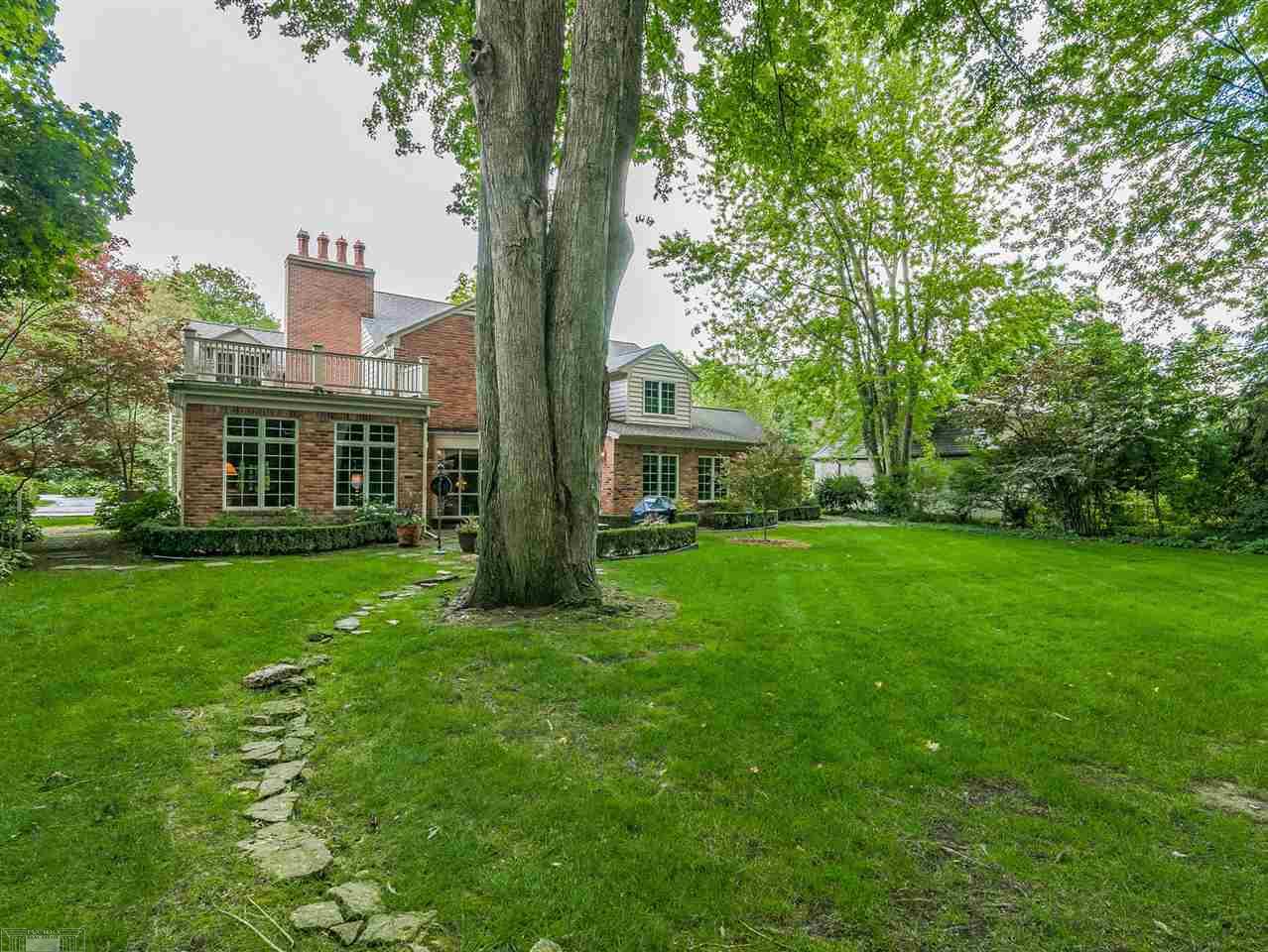 525 Shelden Road Grosse Pointe, MI 48236 - Photo 45 of 51 31324235-44.JPG