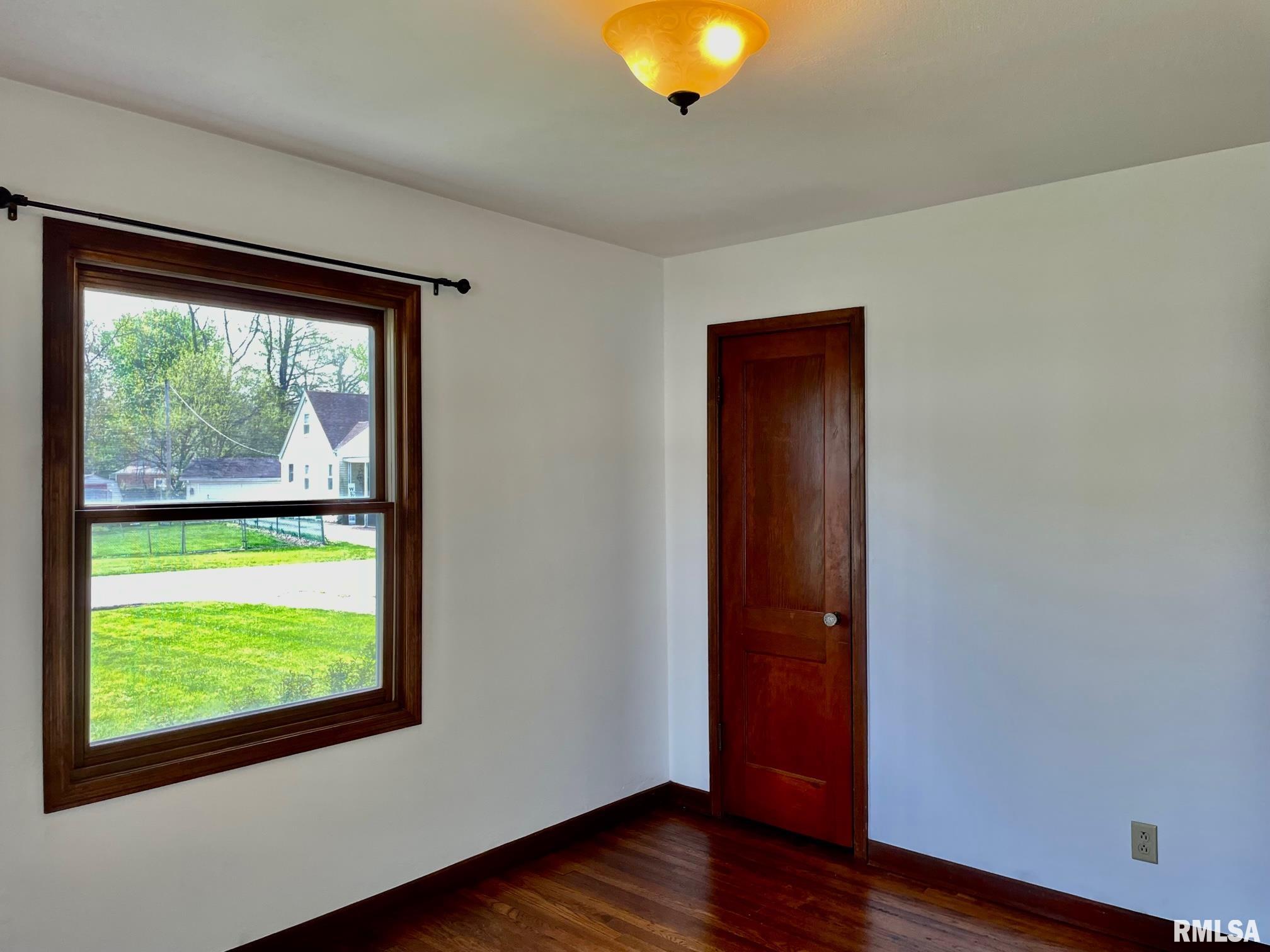 2019 Lee Street Springfield, IL 62703 - Photo 20 of 40