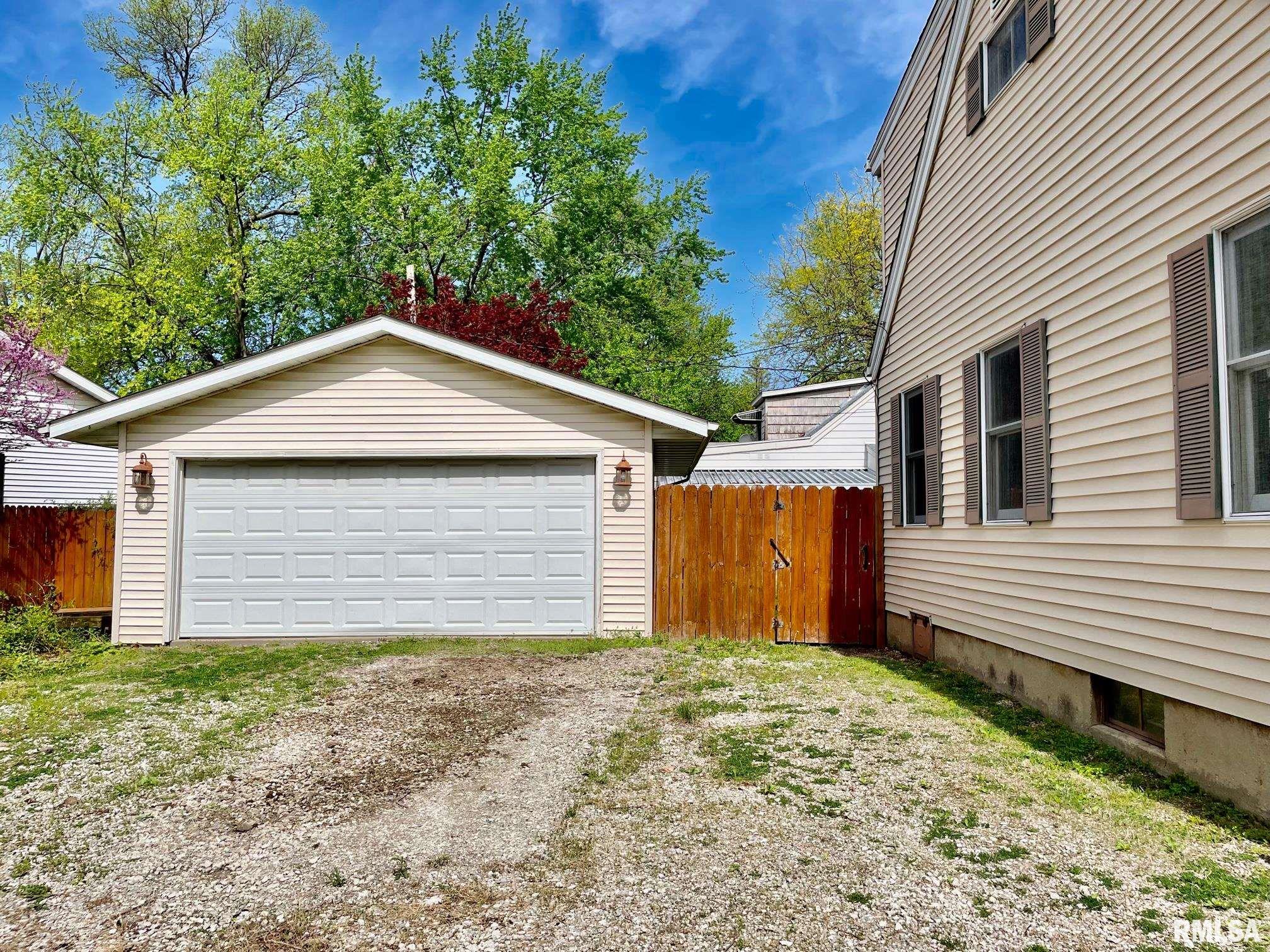 2019 Lee Street Springfield, IL 62703 - Photo 21 of 40