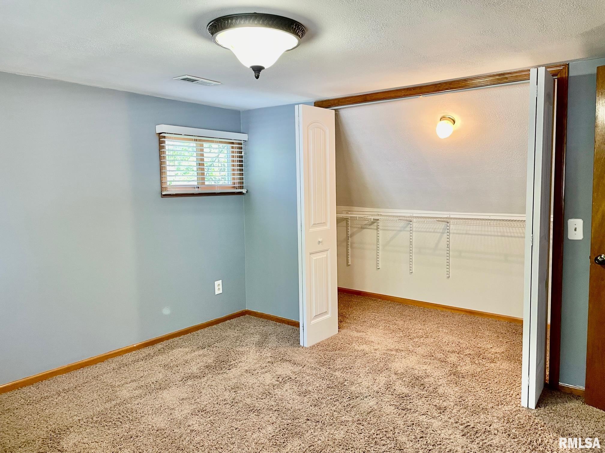 2019 Lee Street Springfield, IL 62703 - Photo 30 of 40