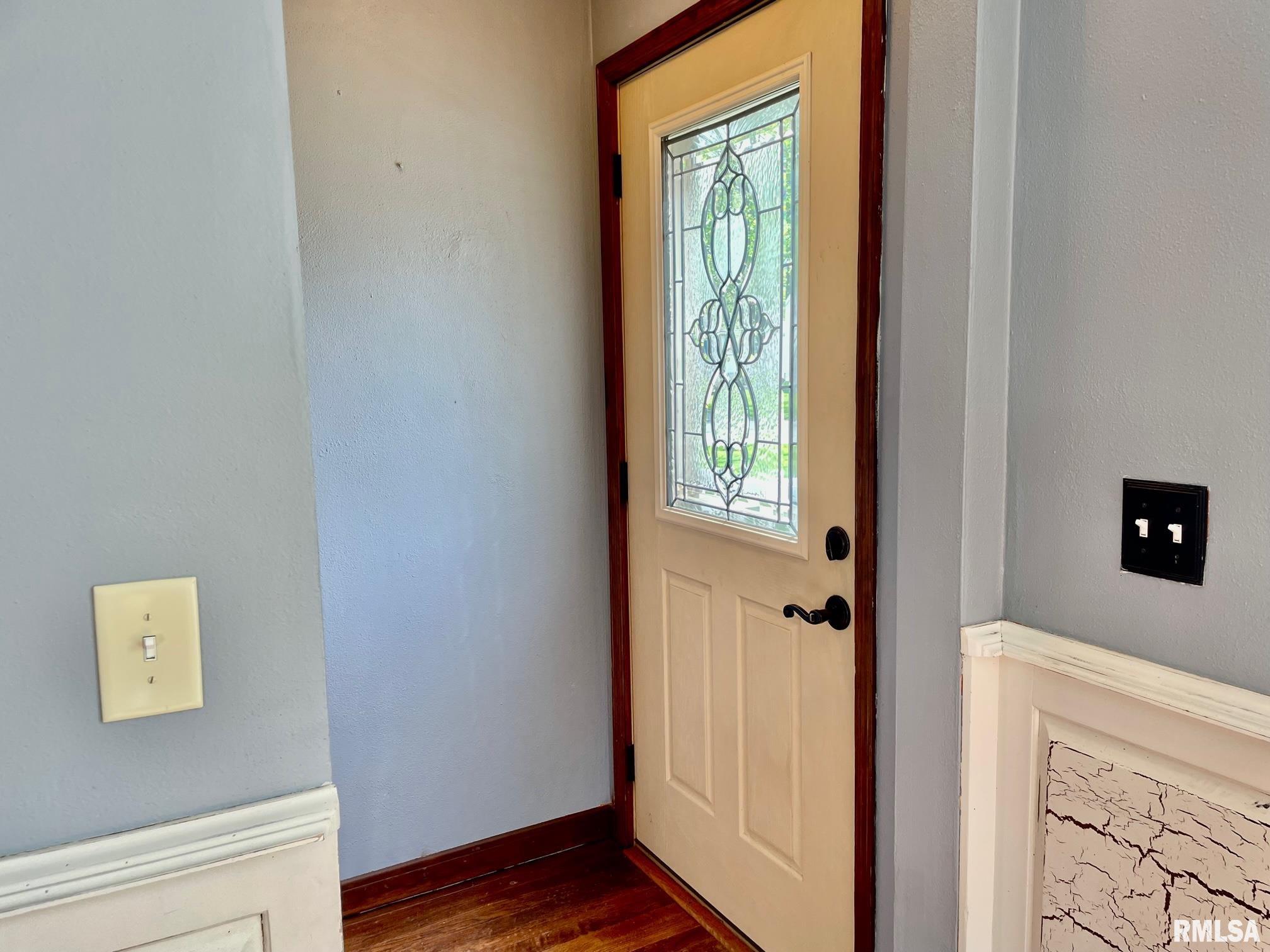 2019 Lee Street Springfield, IL 62703 - Photo 5 of 40