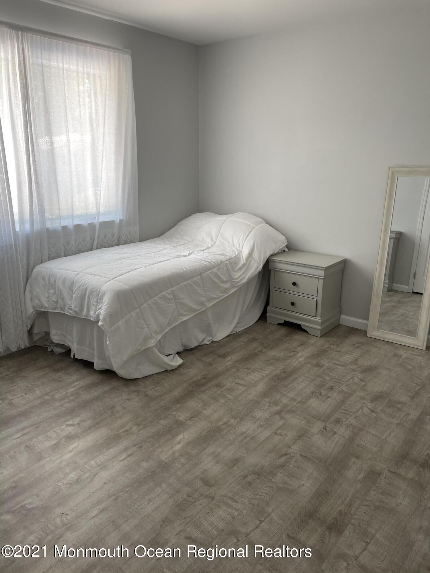 179 Delaware Avenue Oakhurst, NJ 07755 - Photo 15 of 17 D3058150-BEA9-4AFF-A7A9-3B6EA27D9BF6