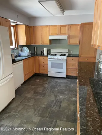 $4,200 | 179 Delaware Avenue, Oakhurst, NJ 07755