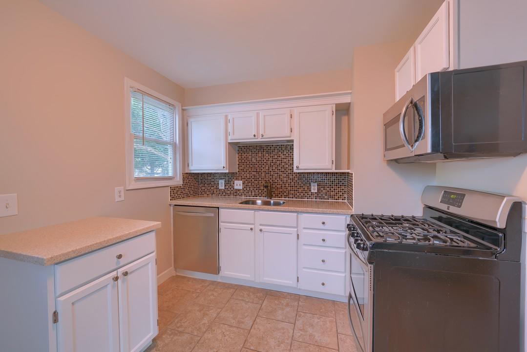 3435 Karl Road Columbus, OH 43224 - Photo 5 of 23 Gallery Image 5