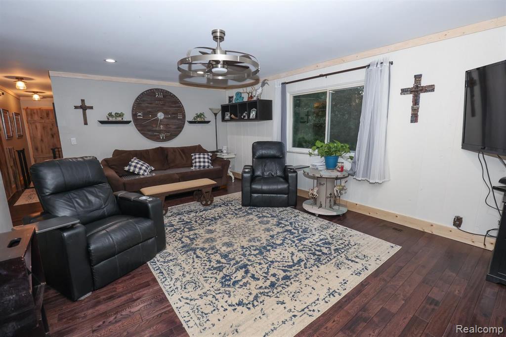 4551 Hough Road Dryden, MI 48428 - Photo 5 of 52