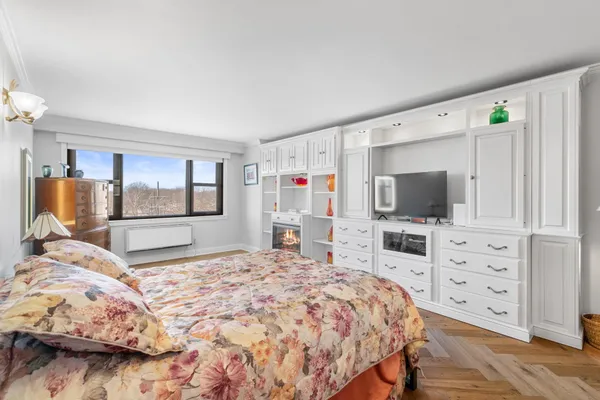 $665,000 | 7855 Boulevard East, Unit 6A, North Bergen, NJ 07047