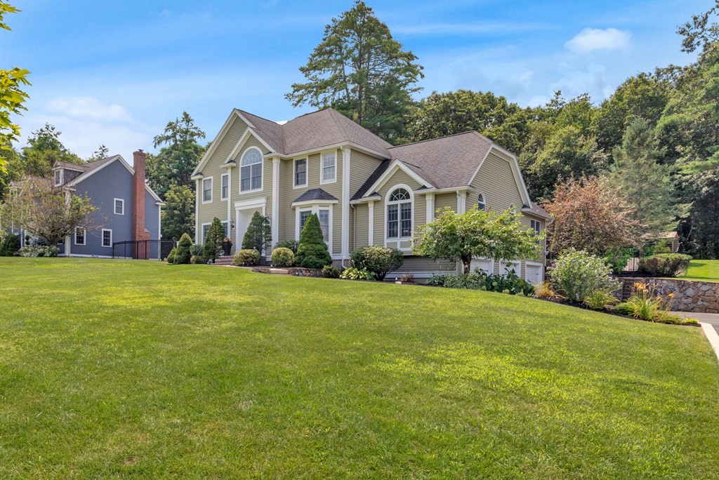 11 Stonebridge Road Groveland, MA 01834 - Photo 3 of 42 Gallery Image 3