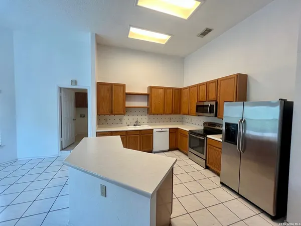 $2,150 | 7734 Oakhill Park Drive, San Antonio, TX 78249
