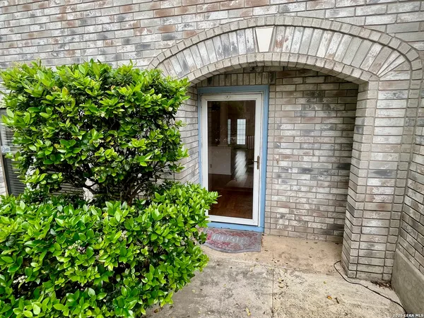 $2,150 | 7734 Oakhill Park Drive, San Antonio, TX 78249