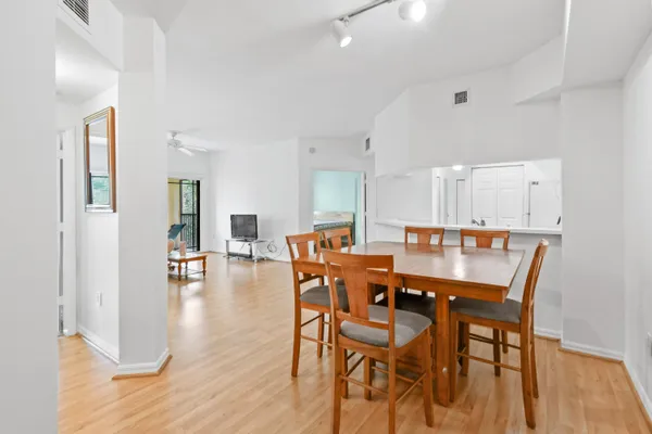 $2,650 | 2727 Anzio Court, Unit 307, Palm Beach Gardens, FL 33410