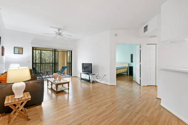 $2,650 | 2727 Anzio Court, Unit 307, Palm Beach Gardens, FL 33410