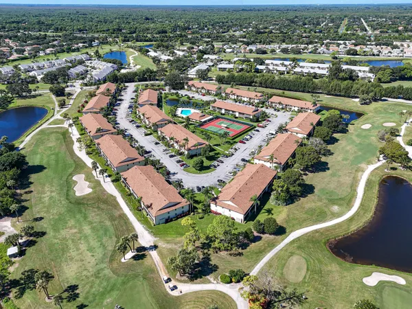 $2,650 | 2727 Anzio Court, Unit 307, Palm Beach Gardens, FL 33410