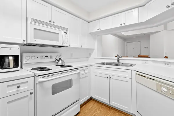 $2,650 | 2727 Anzio Court, Unit 307, Palm Beach Gardens, FL 33410