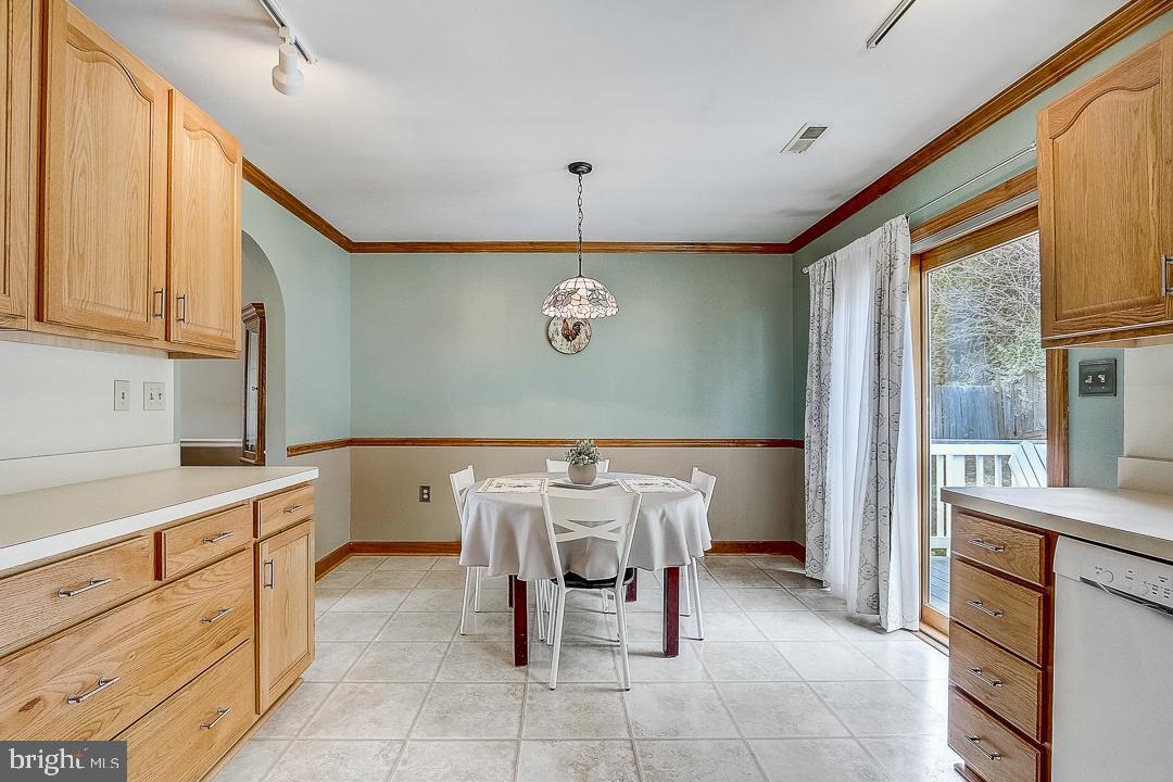 3432 Augusta Road Manchester, MD 21102 - Photo 8 of 38 Gallery Image 8