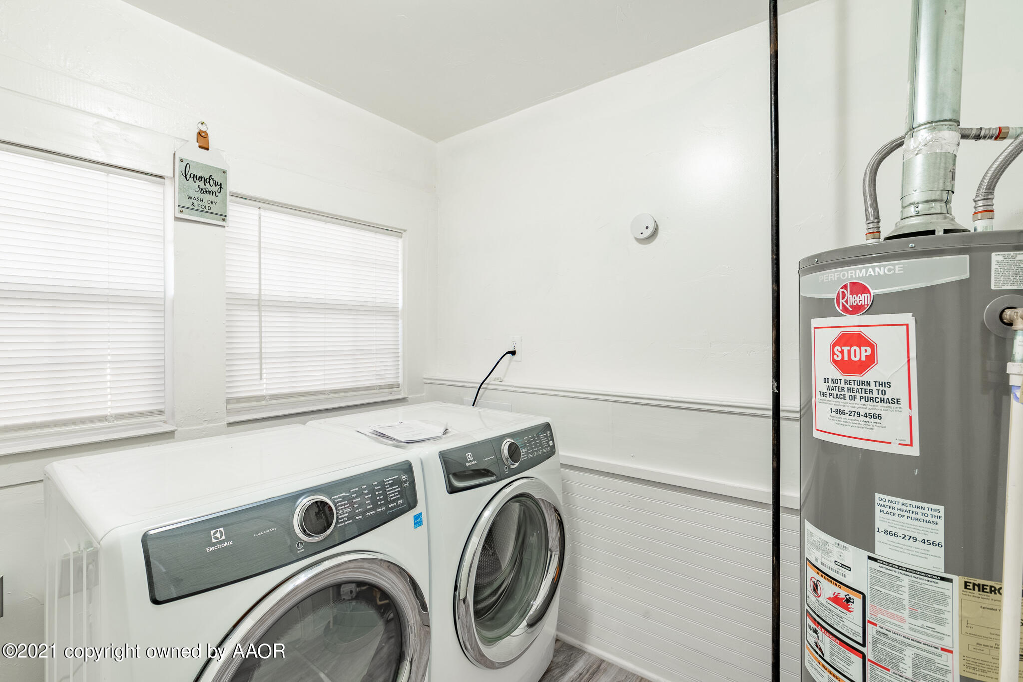 4007 River Road Amarillo, TX 79108 - Photo 23 of 31 laundry room