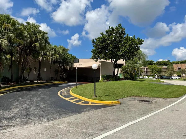 $74,900 | 9200 Lime Bay Boulevard, Unit 209, Tamarac, FL 33321