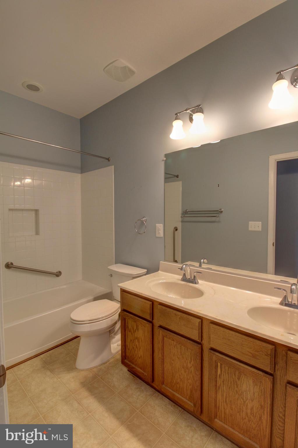 916 Augustine Drive Culpeper, VA 22701 - Photo 41 of 69 Hall bath room