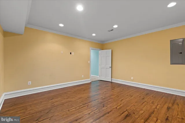 $1,820,000 | 8813 Oak Leaf Drive, Alexandria, VA 22309